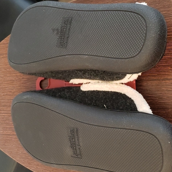 Dluxe by Dearforms Maci Slippers in Black Size 11/12 - Picture 9 of 10